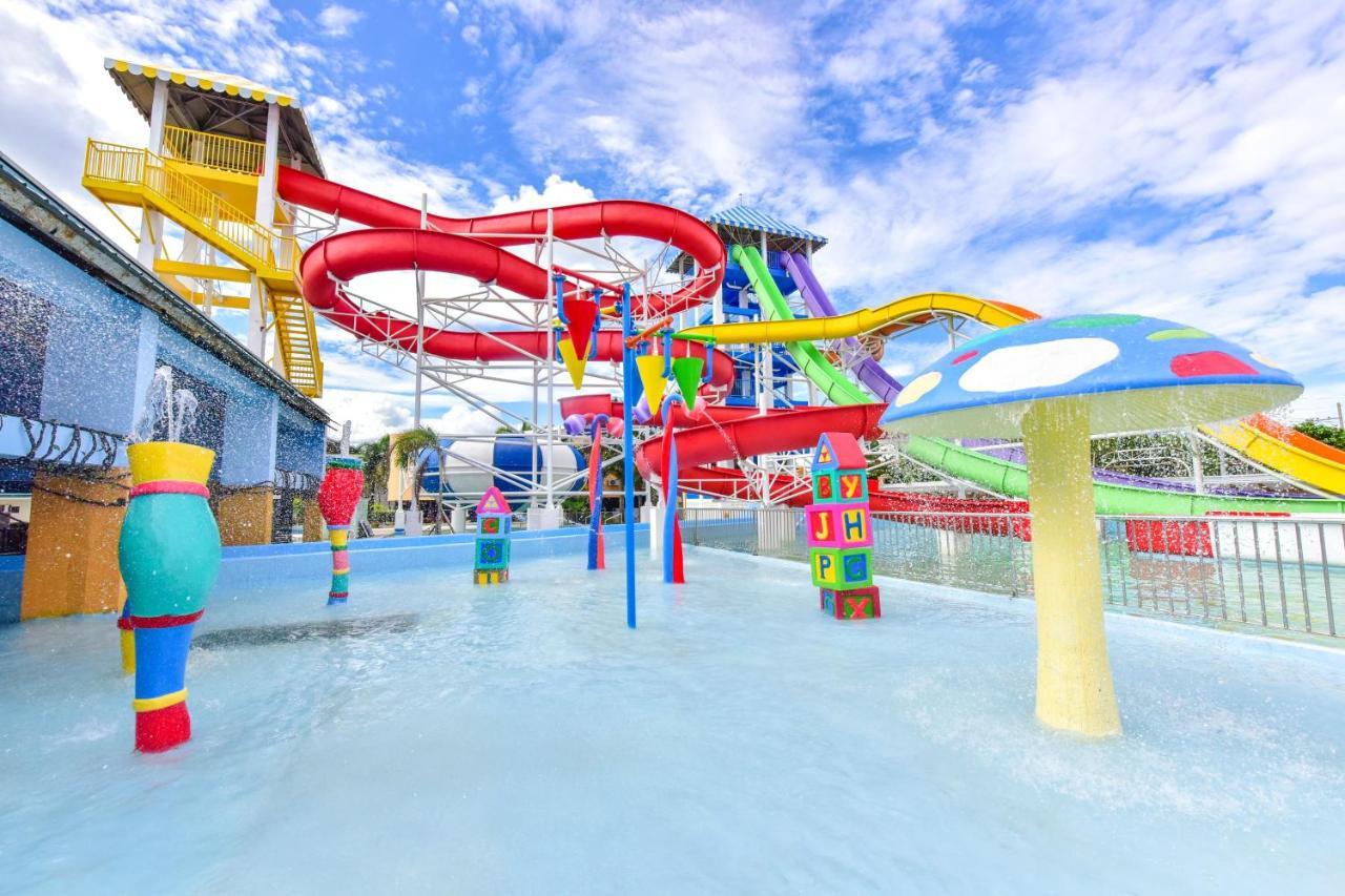 Eon Centennial Resort Hotel & Waterpark Iloilo City Exteriér fotografie